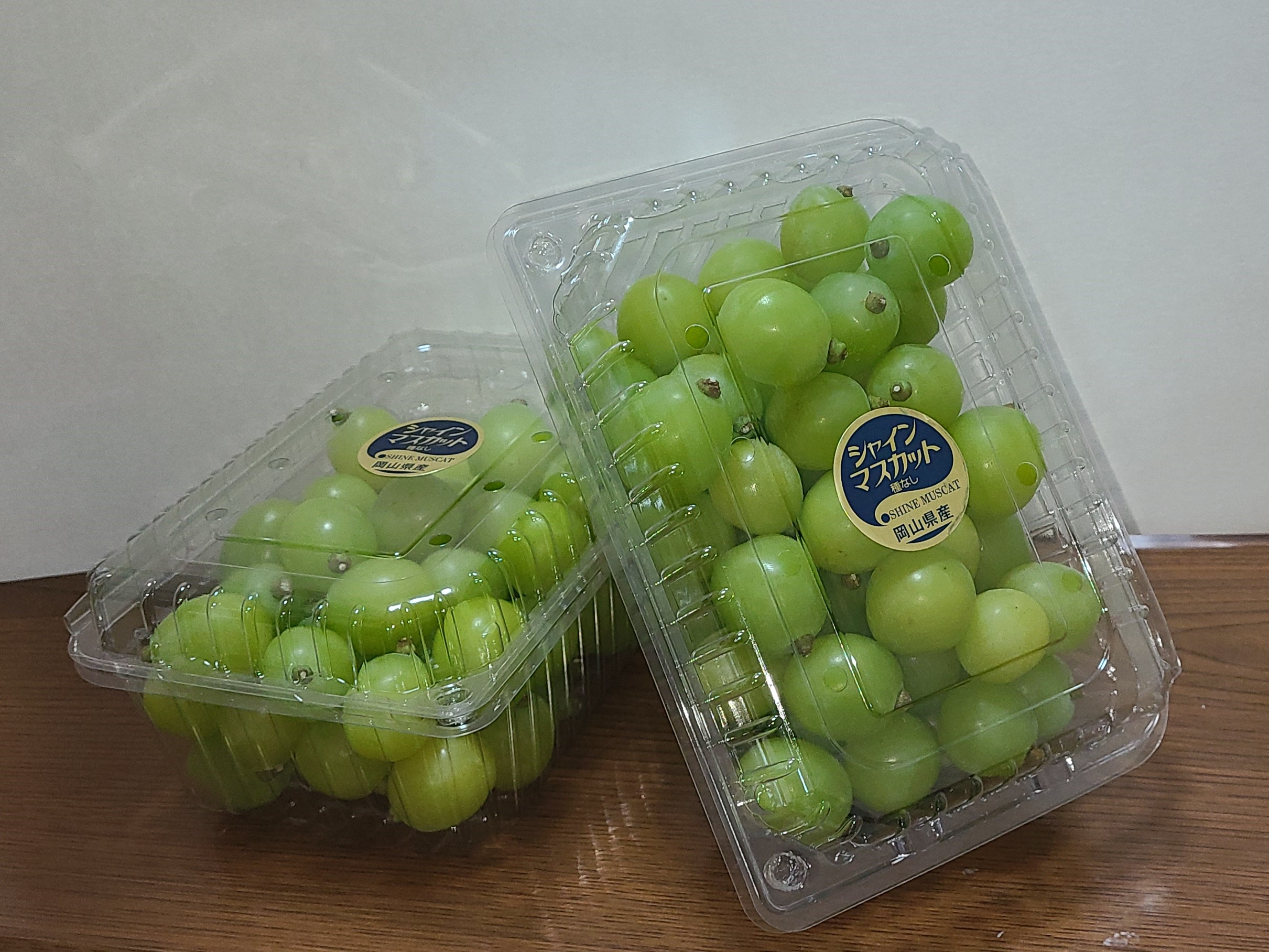 シャインマスカット 粒パック（600g×2パック） | 山の麓のぶどうファーム